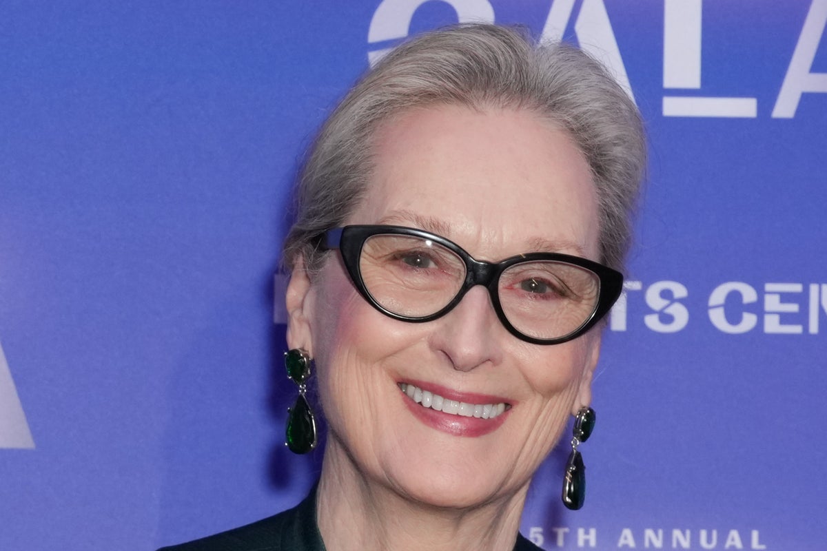 Streep, Celebrities Evacuate Deadly LA Wildfires