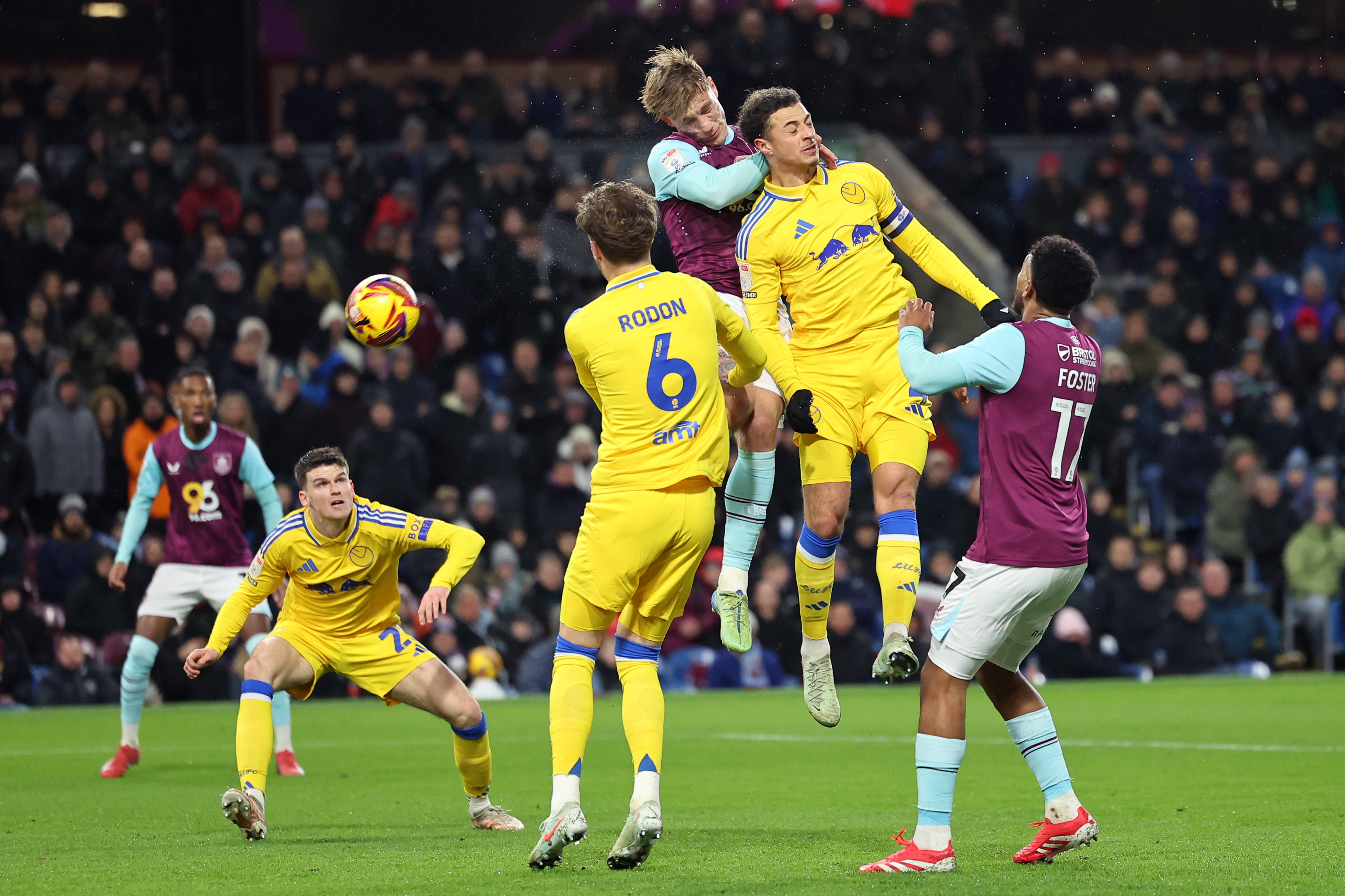 Burnley and Leeds played out a dull goalless draw with neither willing to concede ground in the chase for promotion