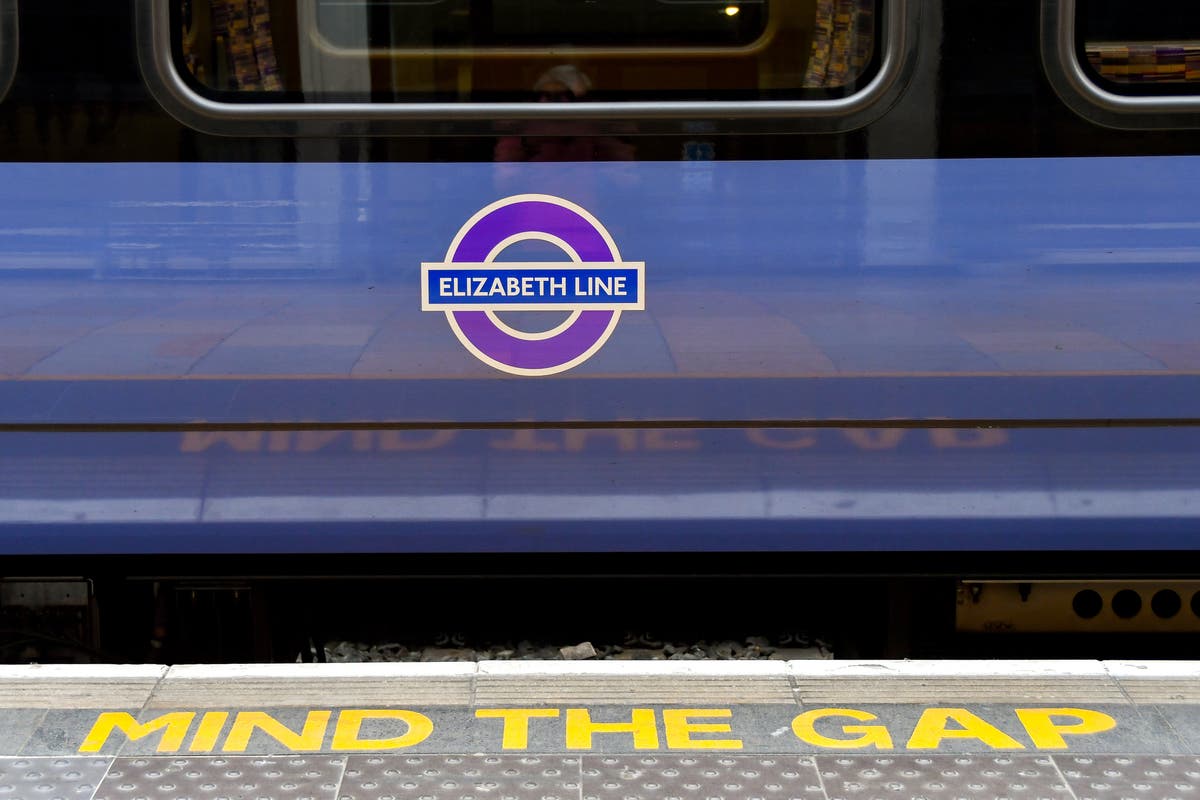 Commuter chaos as Elizabeth line part suspended due to power supply problem