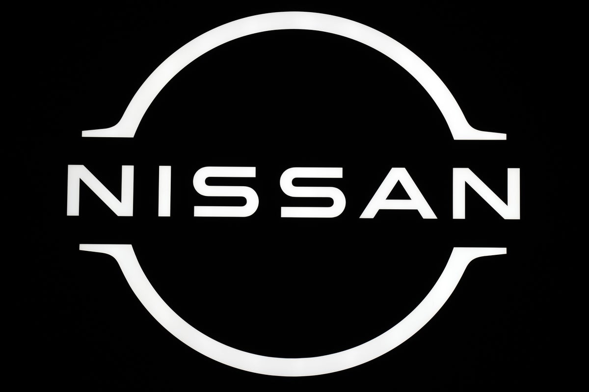 Nissan ABŞ-da istehsalını azaldır və iş yerlərini ixtisar edir