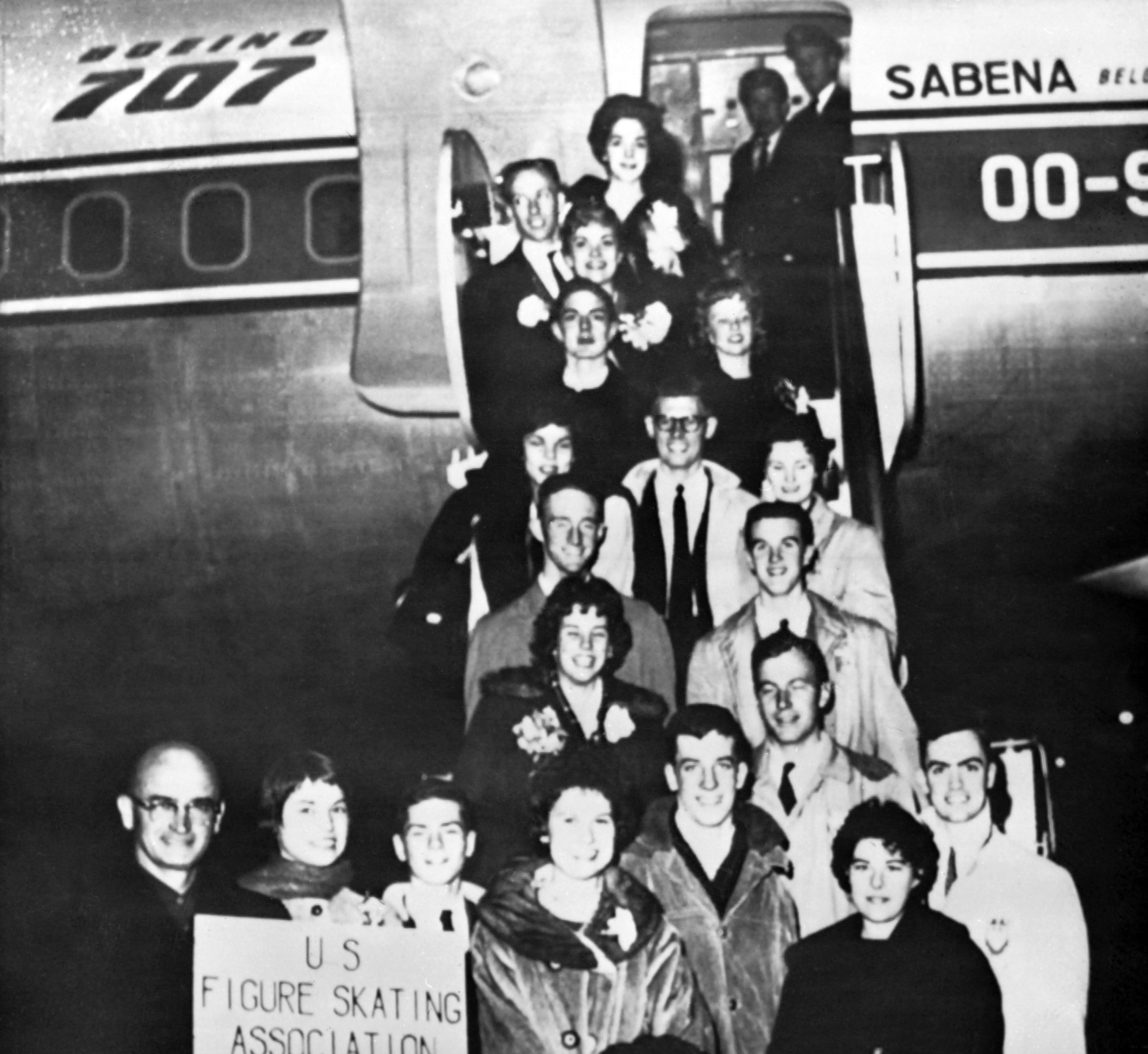 The US figure skating team before boarding the Sabena Flight 548 on 15 February, 1961