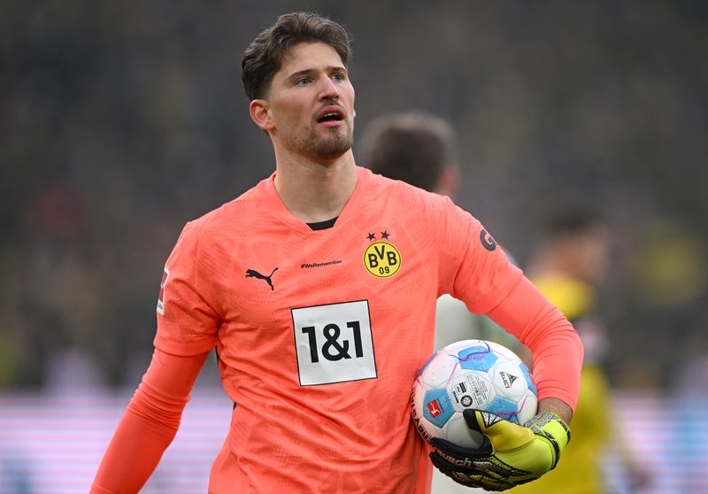 Chelsea to battle Manchester United in race for Dortmund goalkeeper Gregor Kobel