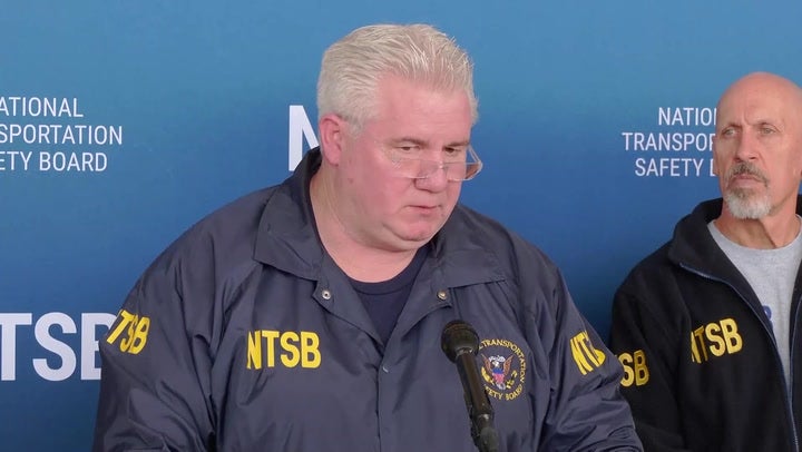 <p>NTSB spokesman fights back tears as he makes pledge to families of Washington DC plane crash victims.</p>
