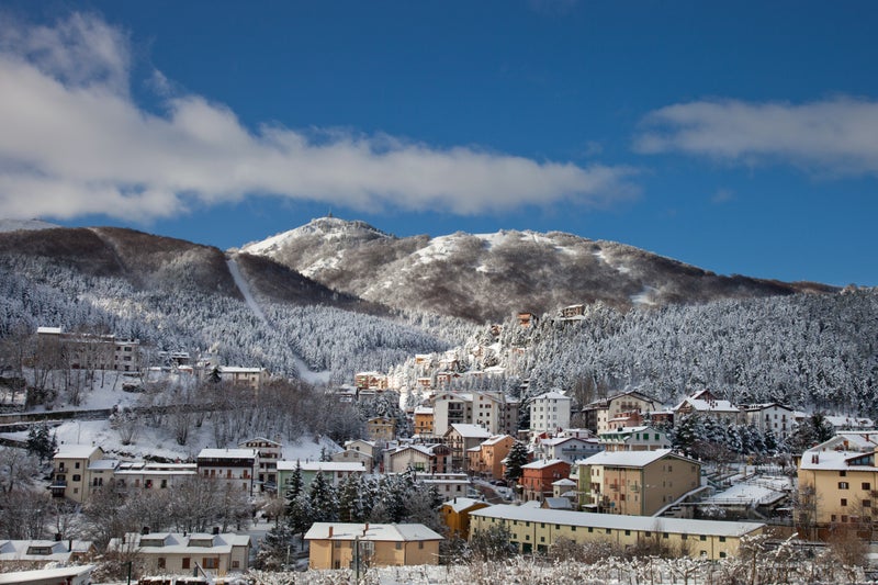 Fury as thousands of TikTok tourists descend on Italian ski resort