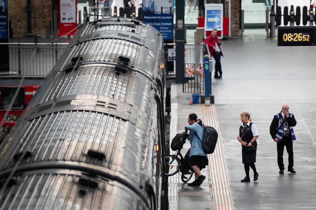 Fresh strike by rail workers to disrupt services