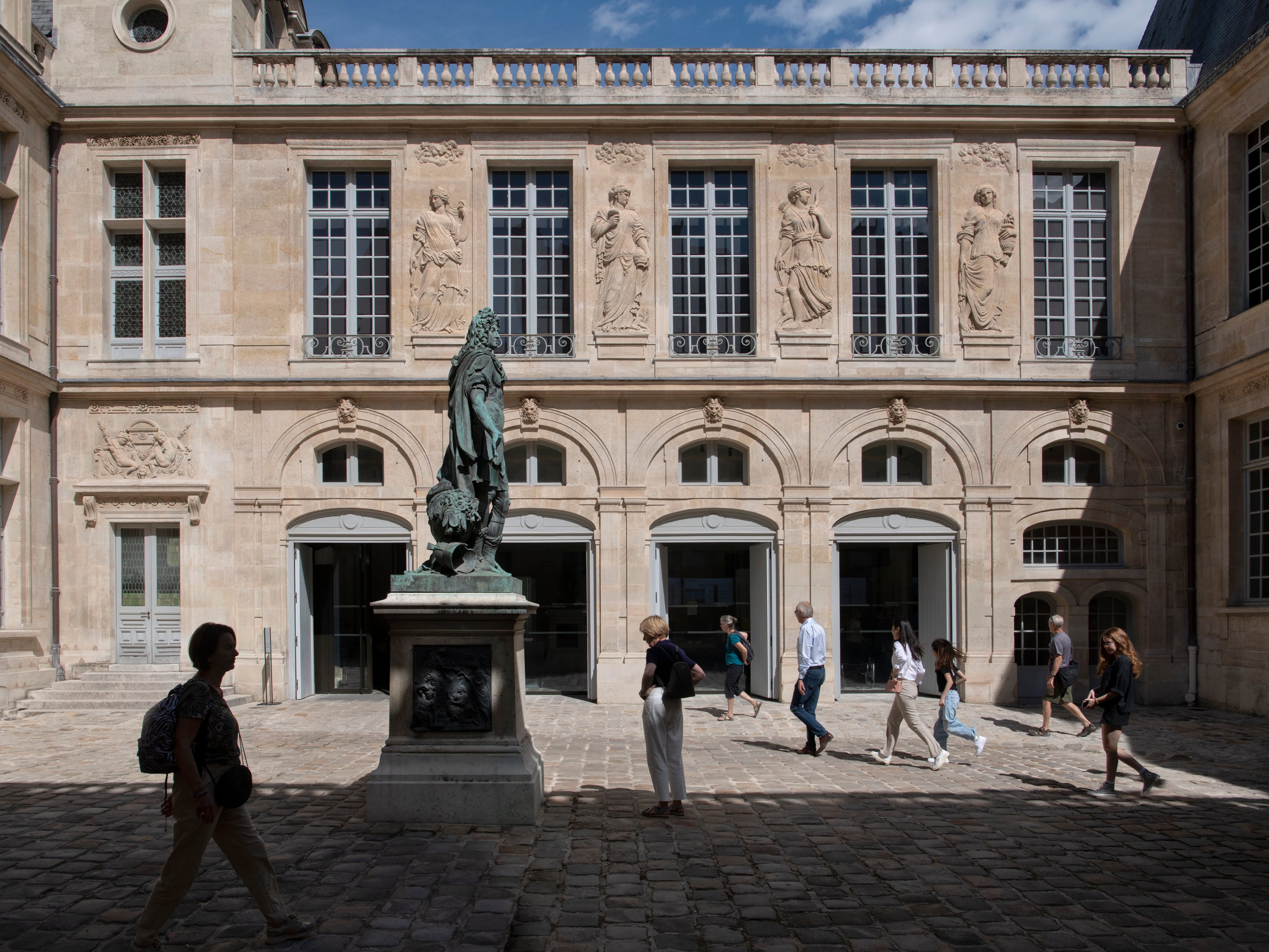 There are 600,000 historic items in Musée Carnavalet