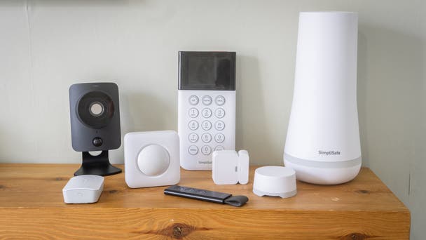 Simplisafe home security system review: a comprehensive DIY kit with 24/7 monitoring