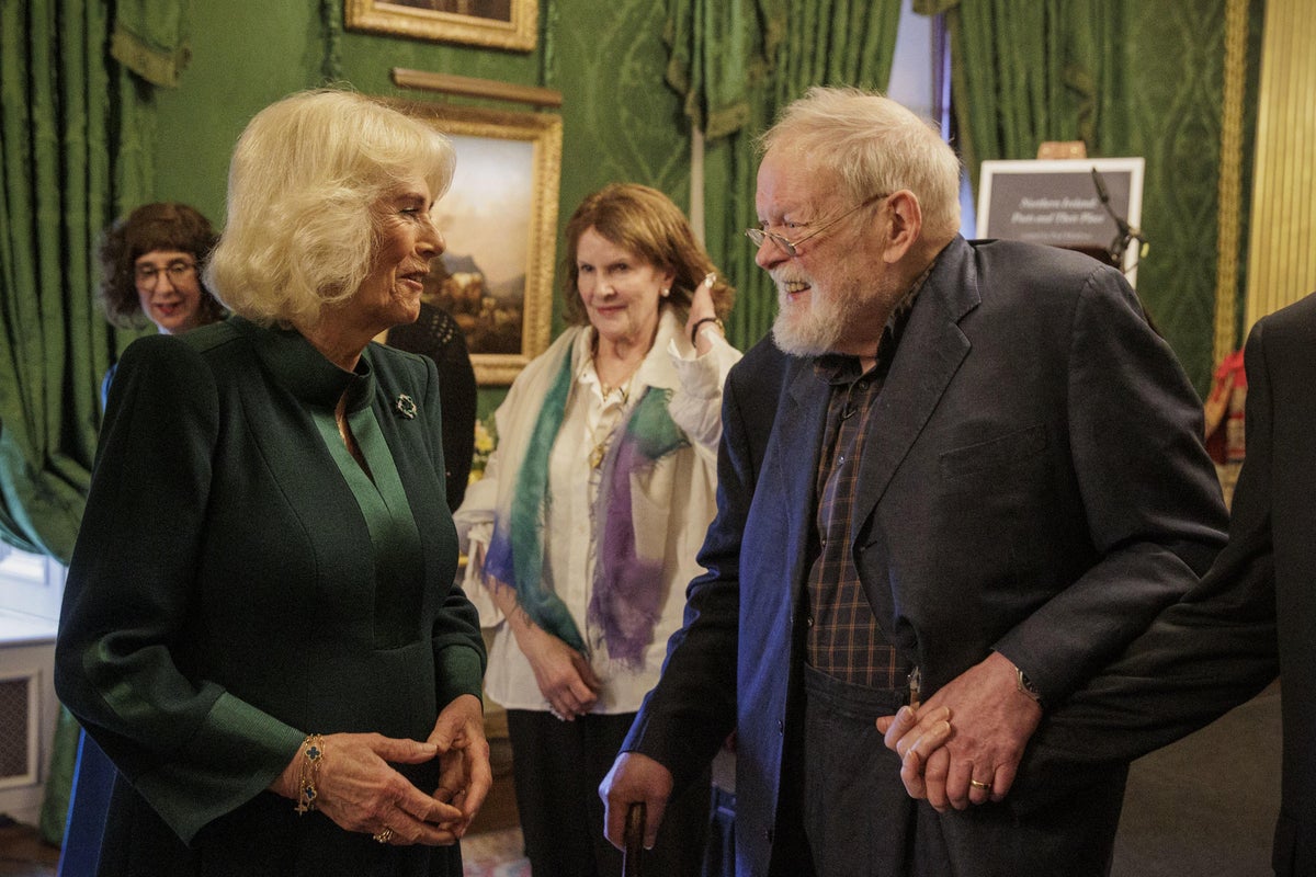 Hundreds gather for funeral of poet Michael Longley in Belfast