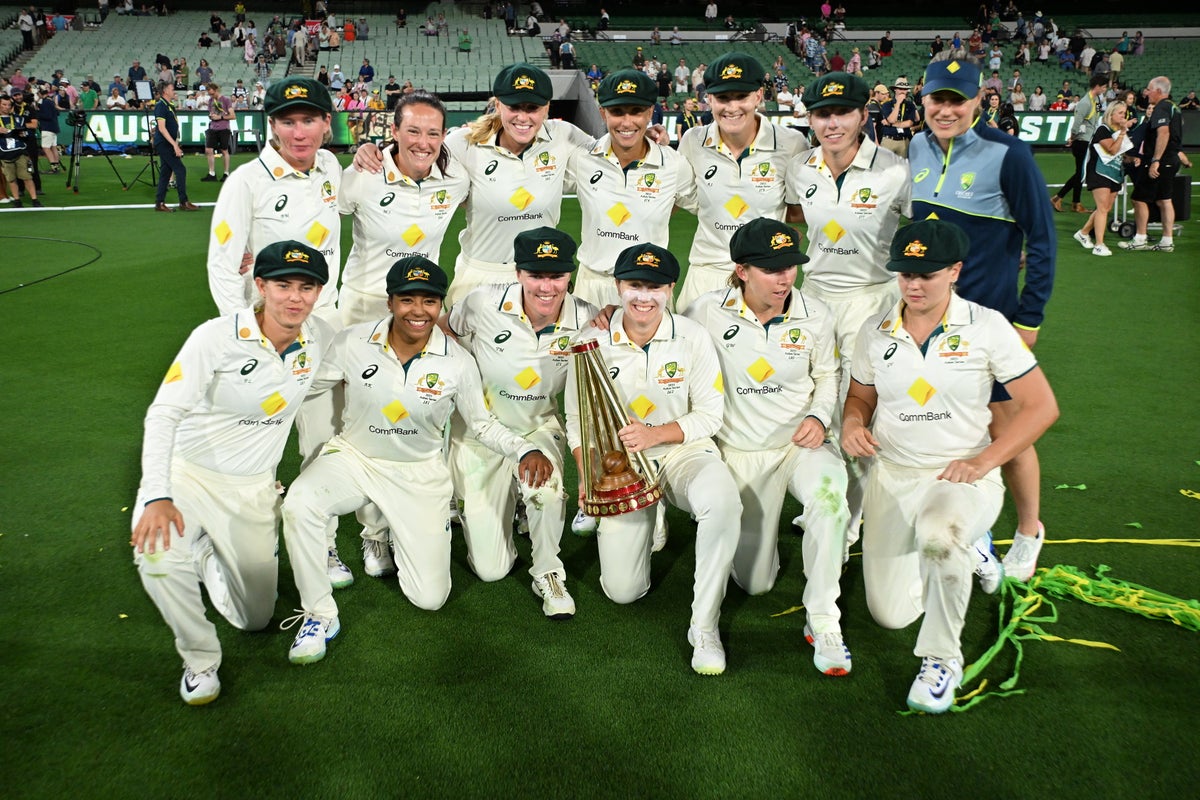 Englands humiliation complete as Australia celebrate historic 16-0 Ashes whitewash Englands humiliation complete as Australia celebrate historic 16-0 Ashes whitewash