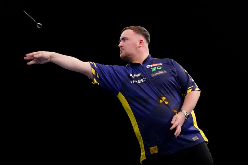 Luke Littler breezes past James Wade to reach last eight of Winmau World Masters