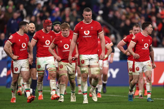 <p>Wales suffered their 13th consecutive Test defeat in Paris</p>