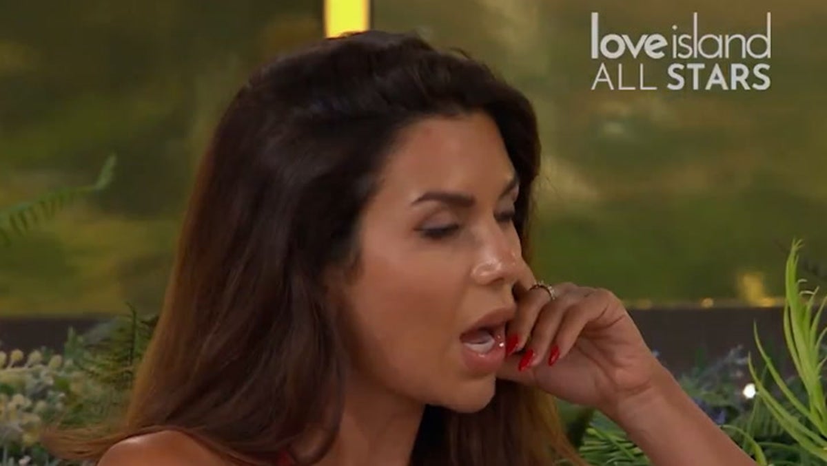 Love Island's Ekin-Su throws drink at Curtis as she ends
