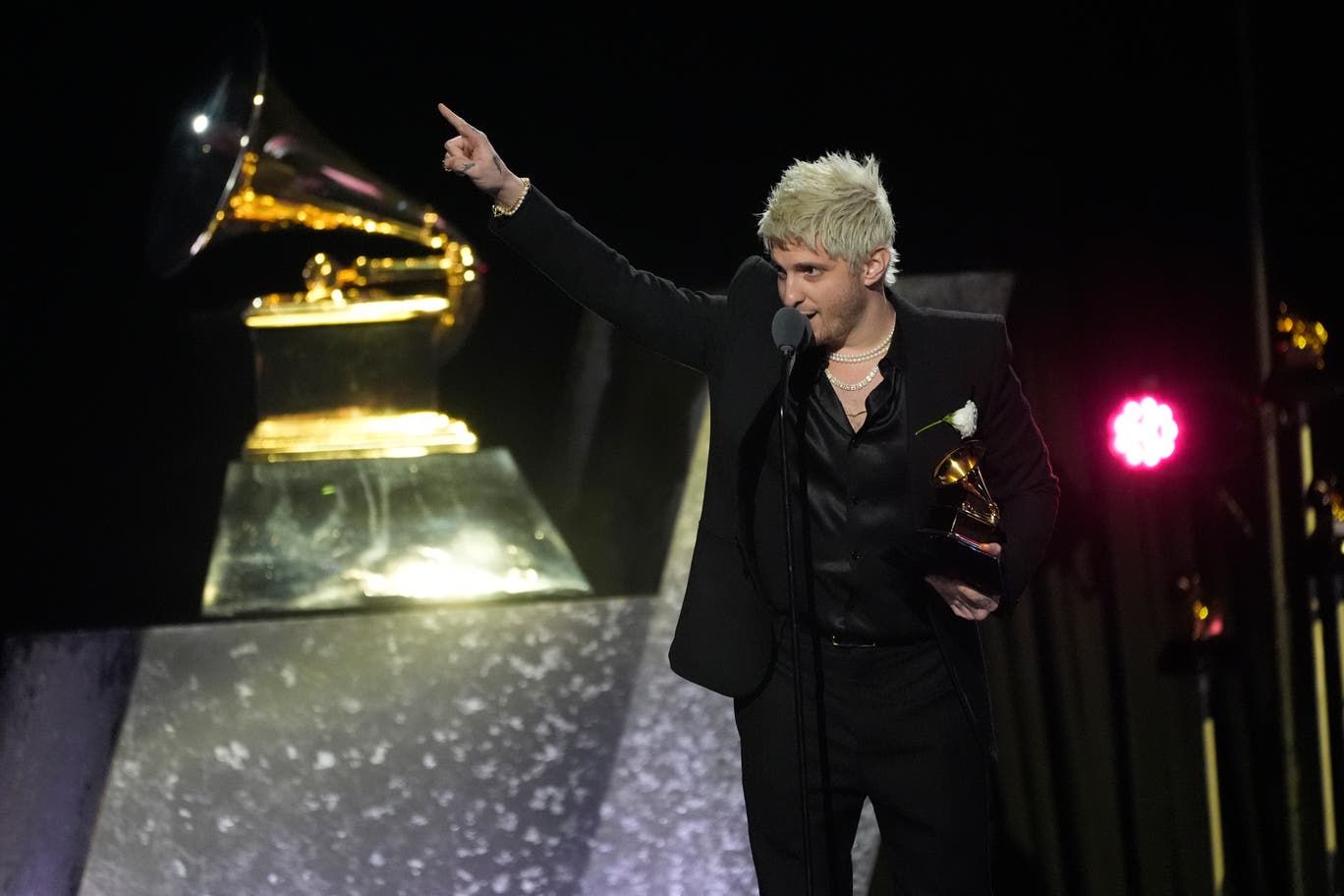 Imagem de conteúdo da notícia "GRAMMY 2025: KENDRICK LAMAR OFUSCA ESTRELAS DO POP; BEYONCÉ QUEBRA RECORDE" #6