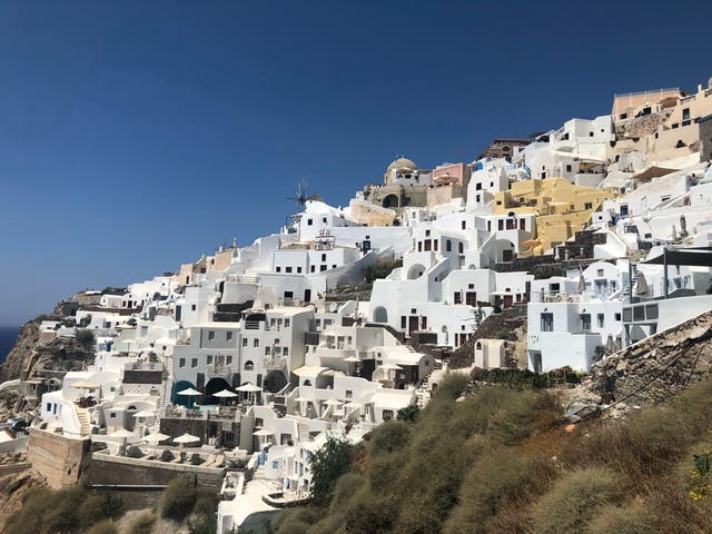 <p>Danger zone? Oia in northwest Santorini</p>