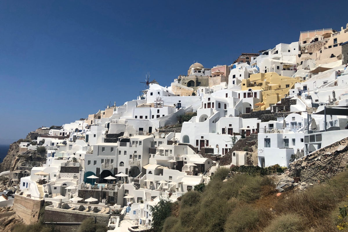 Santorini earthquakes: What are your rights if your destination is seismically active?