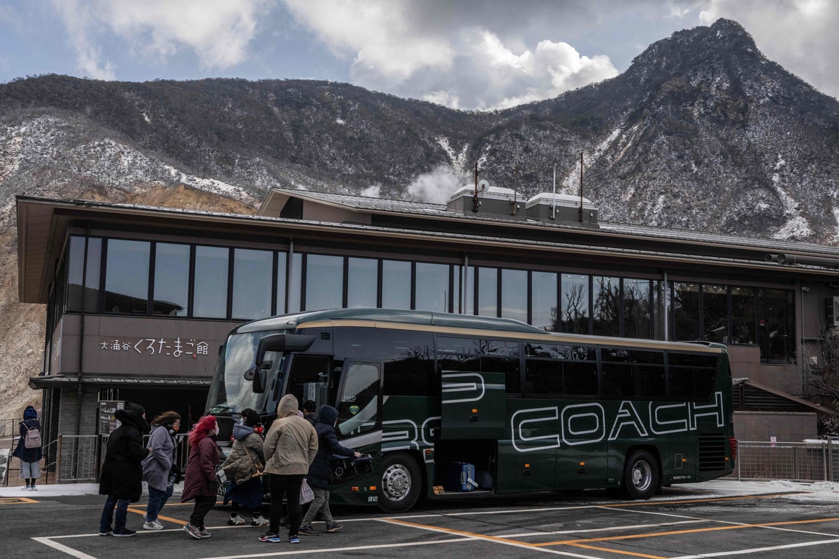 Japan’s first bunk-bed bus allows tourists to skip the hotel Japan’s first bunk-bed bus allows tourists to skip the hotel