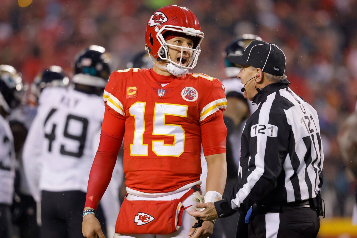 NFL referees criticise insulting and preposterous conspiracy theories ahead of Super Bowl NFL referees criticise insulting and preposterous conspiracy theories ahead of Super Bowl