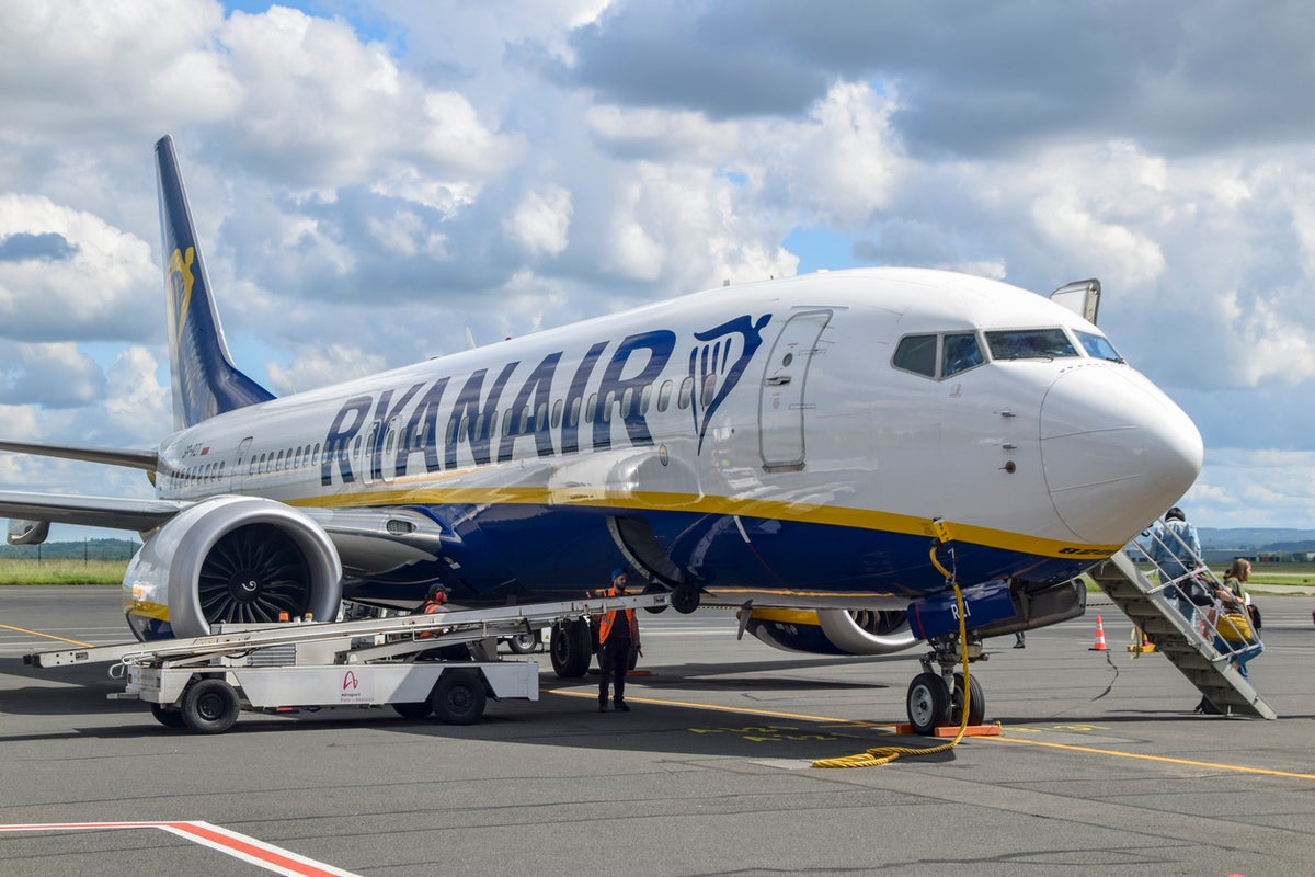 Ryanair passenger charged £50 for bringing water bottle onboard