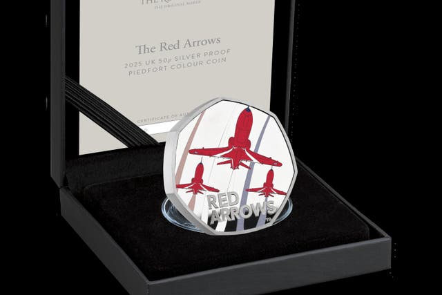 Colour versions of the Royal Mint Red Arrows coin are available (Royal Mint/PA)