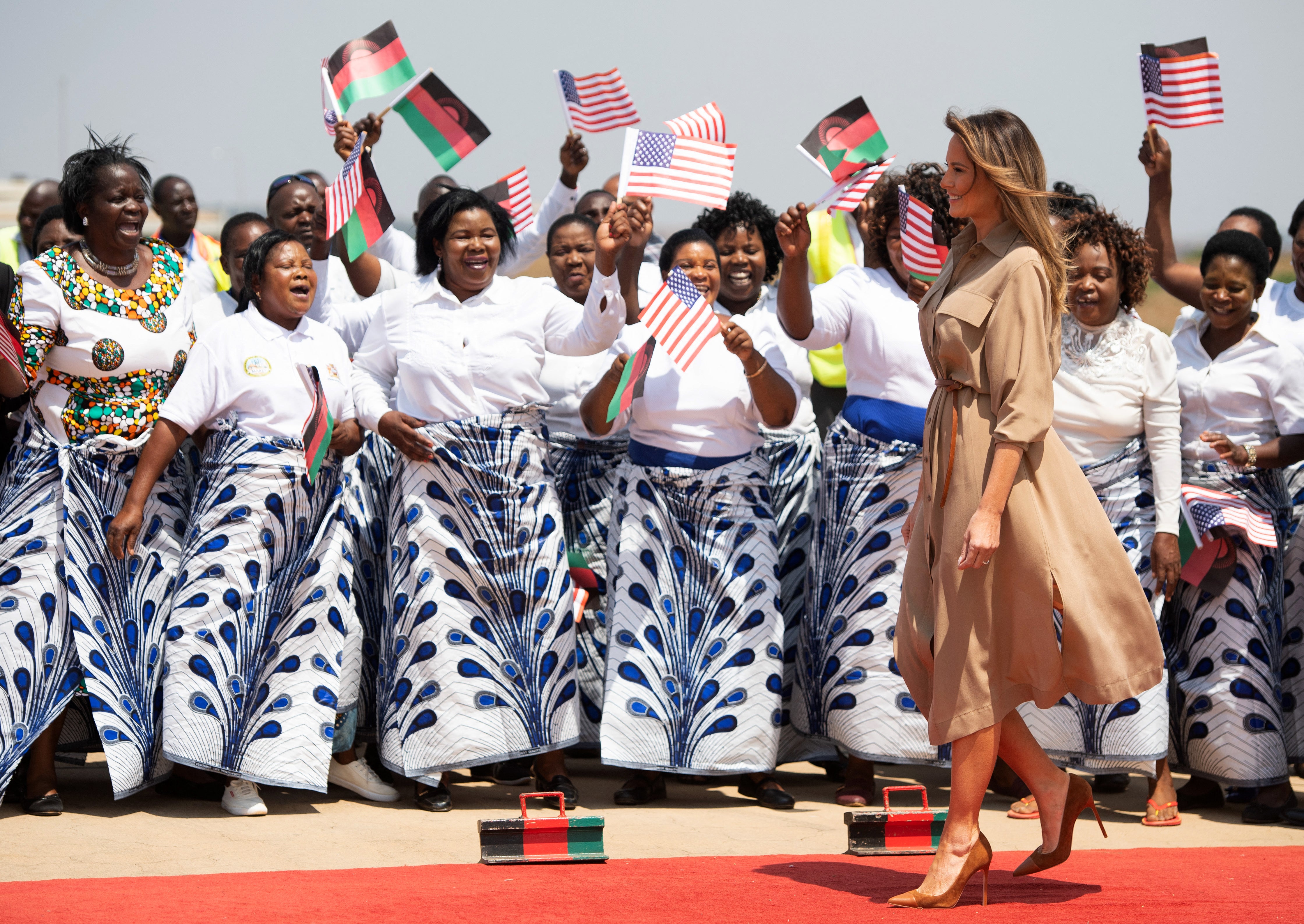 A primeira -dama Melania Trump elogiou o trabalho da USAID em uma viagem estrangeira durante o primeiro mandato de Trump. (Foto de Saul Loeb / AFP) (Foto de Saul Loeb / AFP via Getty Images)