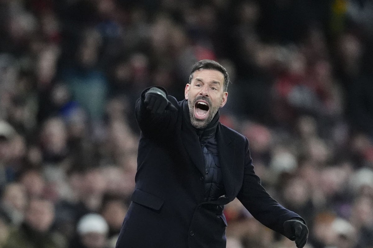 Furious Van Nistelrooy condemns ‘unthinkable’ Maguire offside goal | Sport