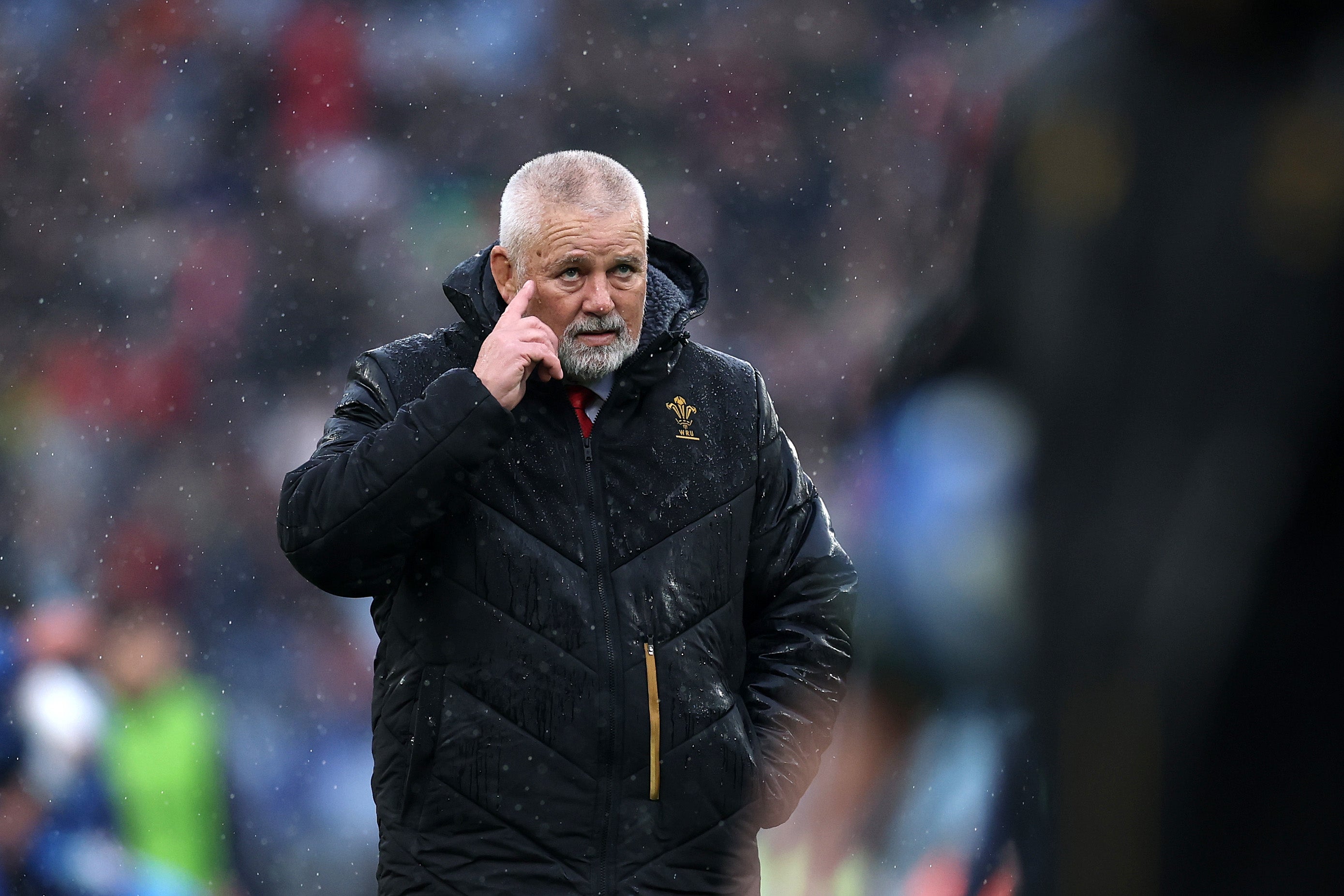 Sconfitta a Roma ammucchiando la pressione sul boss del Galles Warren Gatland