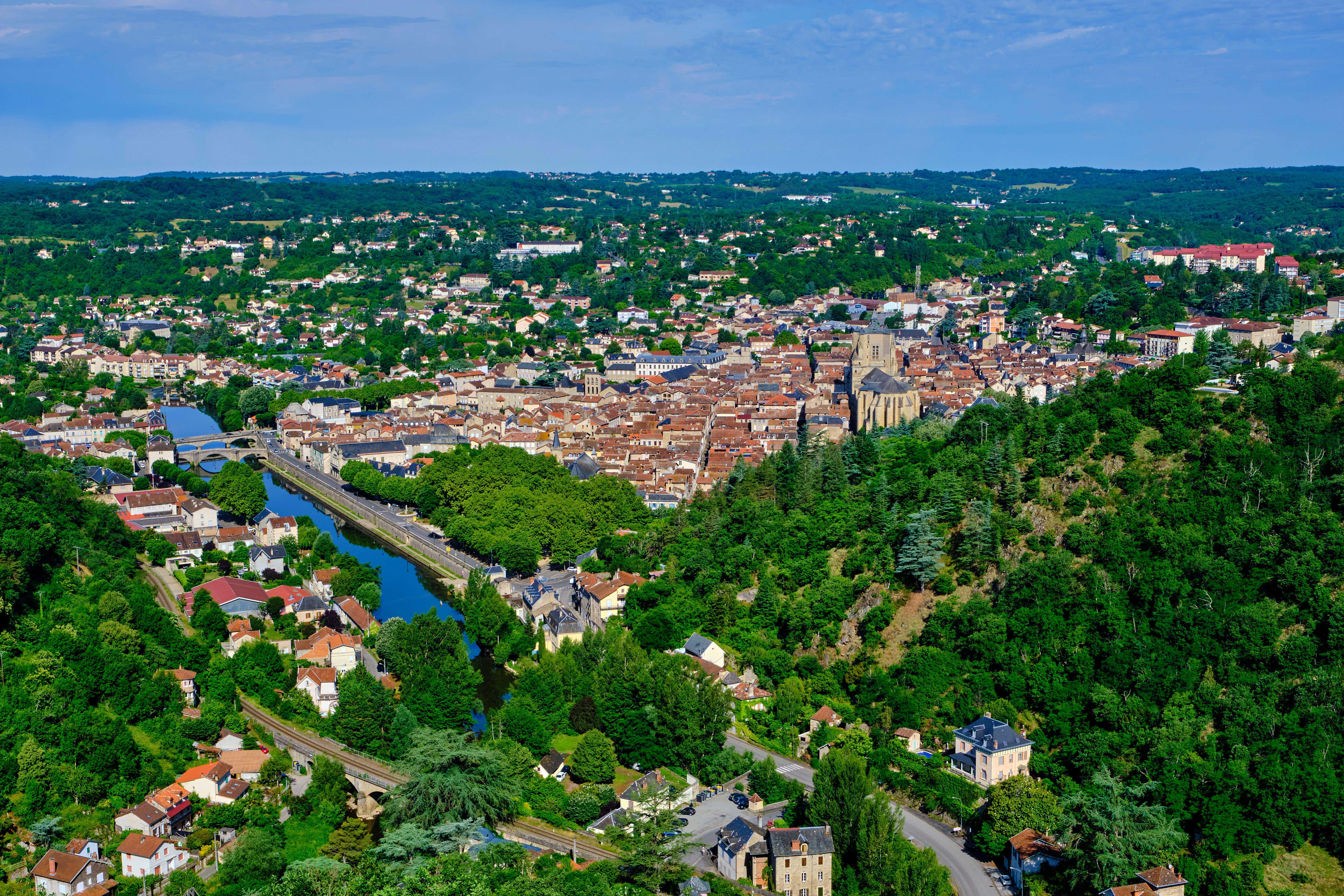 Dawn and Andrew Searle lived in the French village of Les Pesquies, south of Villefranche-de-Rouergue, pictured