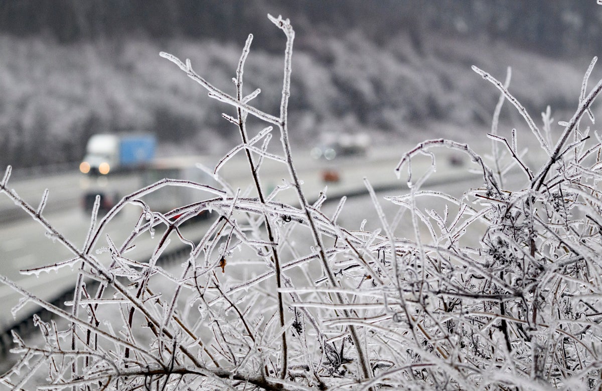 Mapped: Rare freezing rain warning issued by Met Office as UK braces for temperature drop