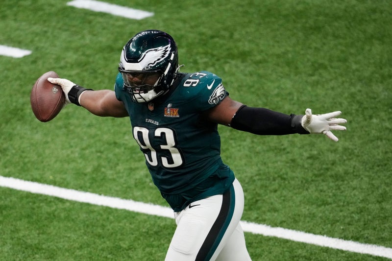 Philadelphia Eagles dominate Kansas City Chiefs to win Super Bowl