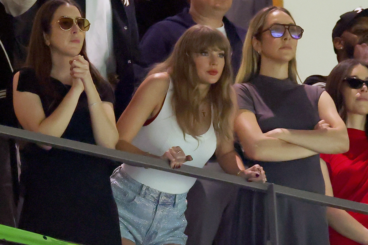 Taylor Swift just rewore this initial necklace at the Super Bowl – shop these similar styles now
