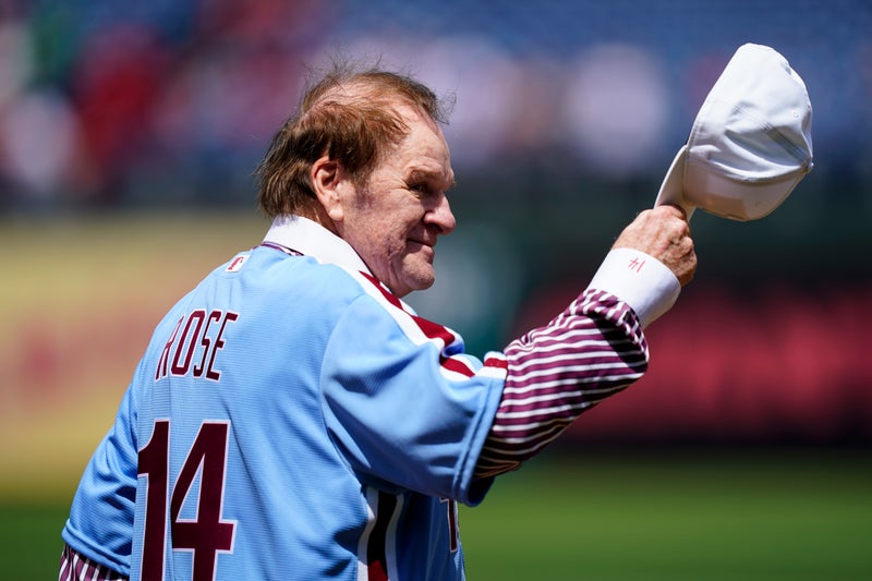 Reds will wear No. 14 patch on jersey sleeve to honor Pete Rose, who died last year