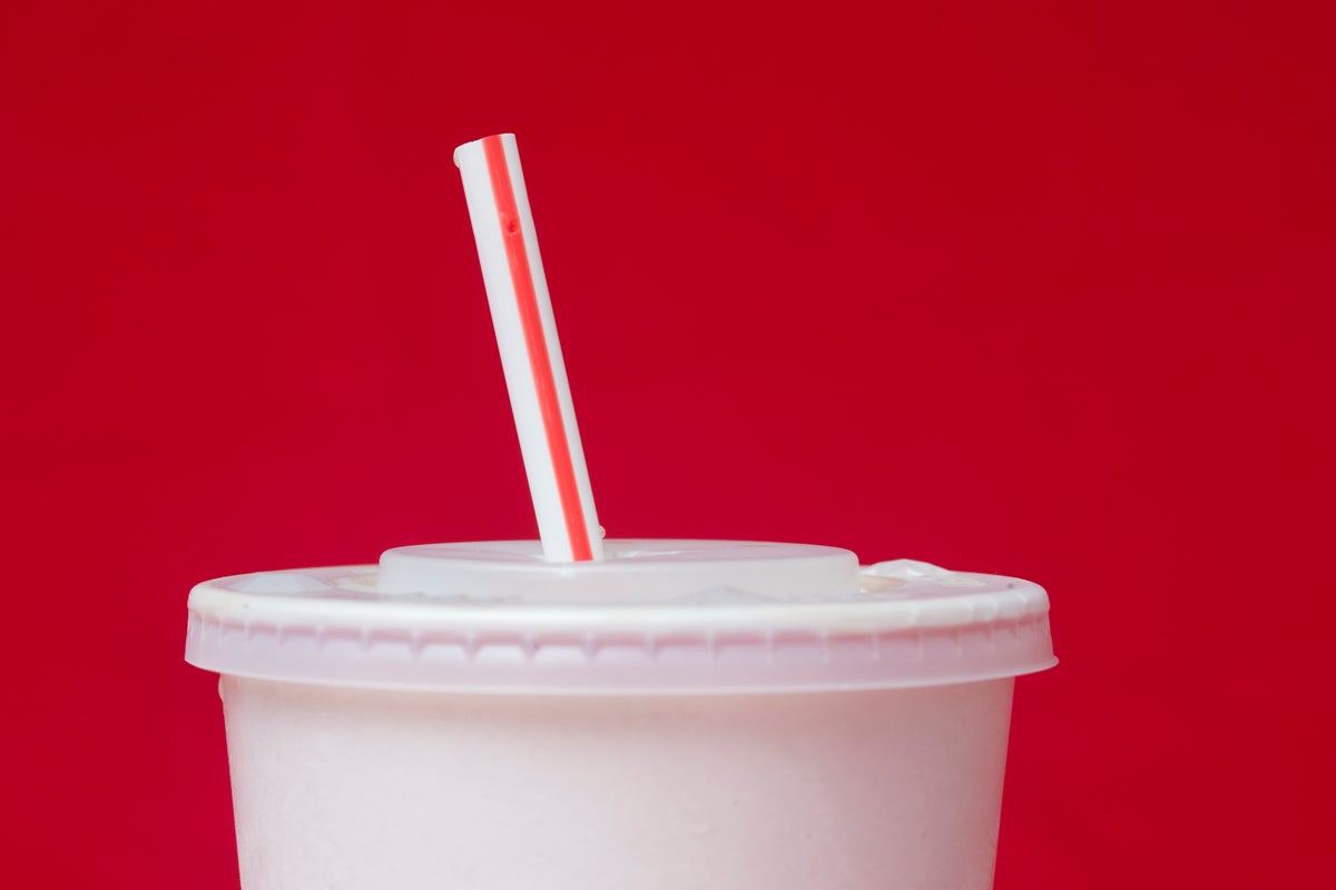 'Back to plastic': Trump pushes for plastic straws as he declares paper ones 'don’t work'