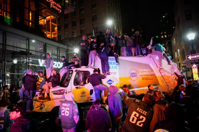 Philadelphia Riot Control Car Chaos on Philadelphia streets as Super Bowl fans start fires and climb ...