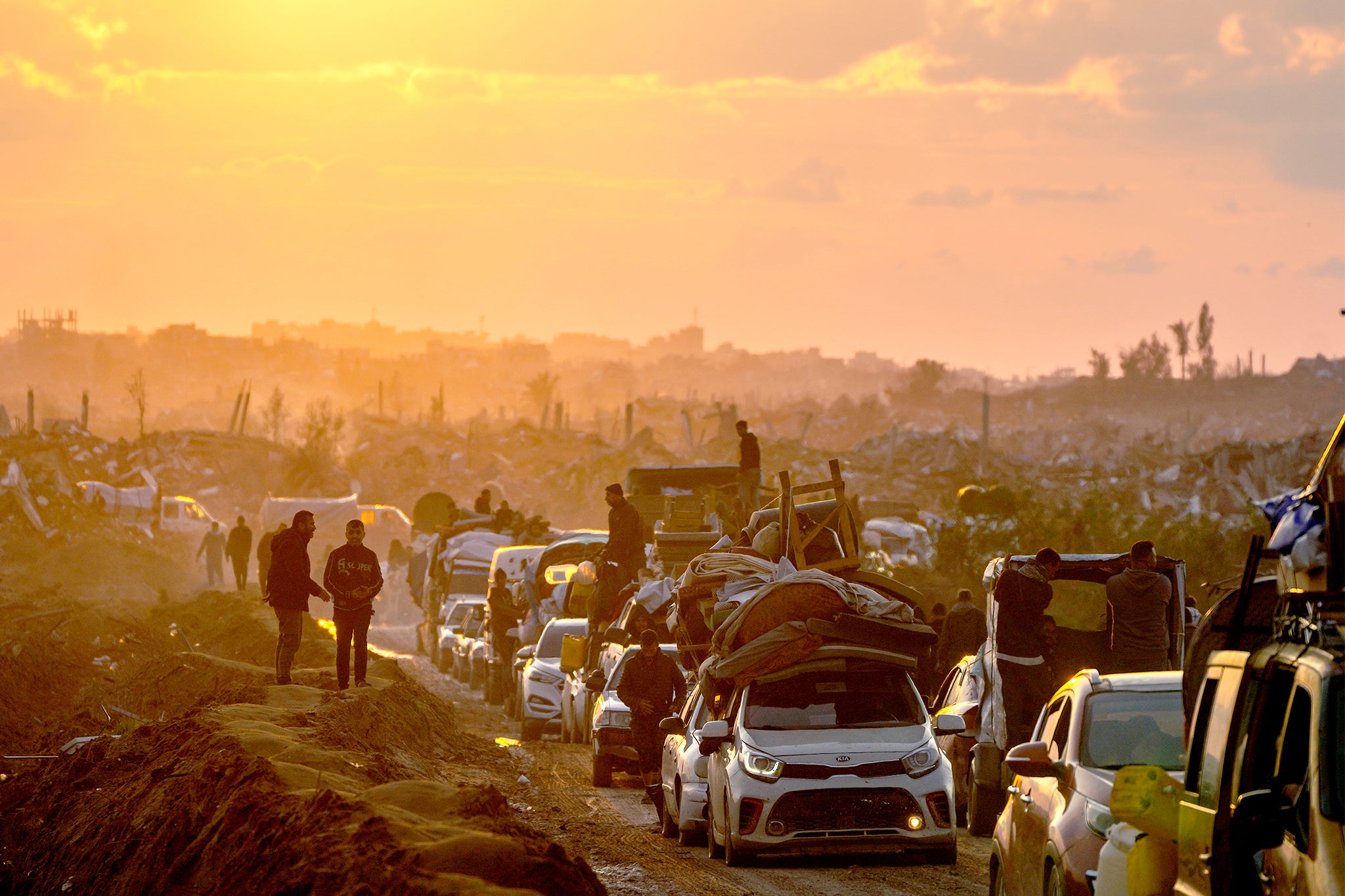 Palestinians return to northern Gaza this week but fear the ceasefire could soon be over