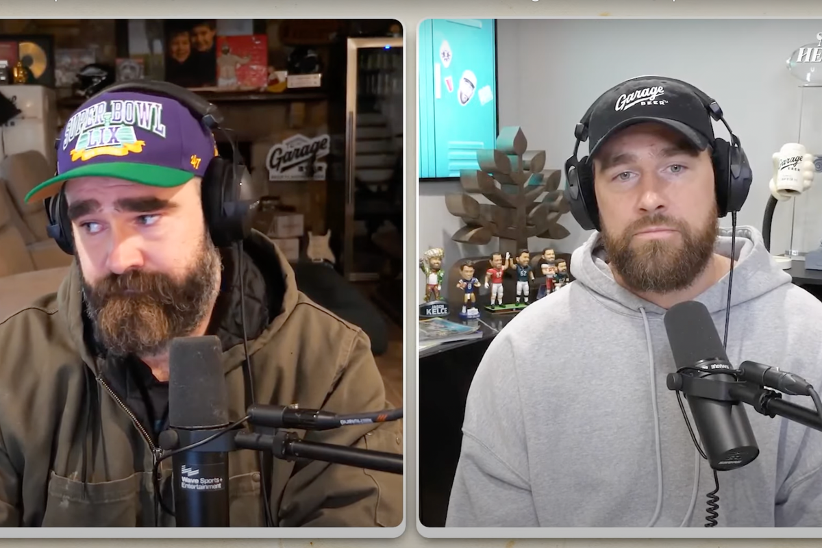 Jason Kelce breaks down in tears over confusion about him supporting Eagles over brother Travis Jason Kelce breaks down in tears over confusion about him supporting Eagles over brother Travis