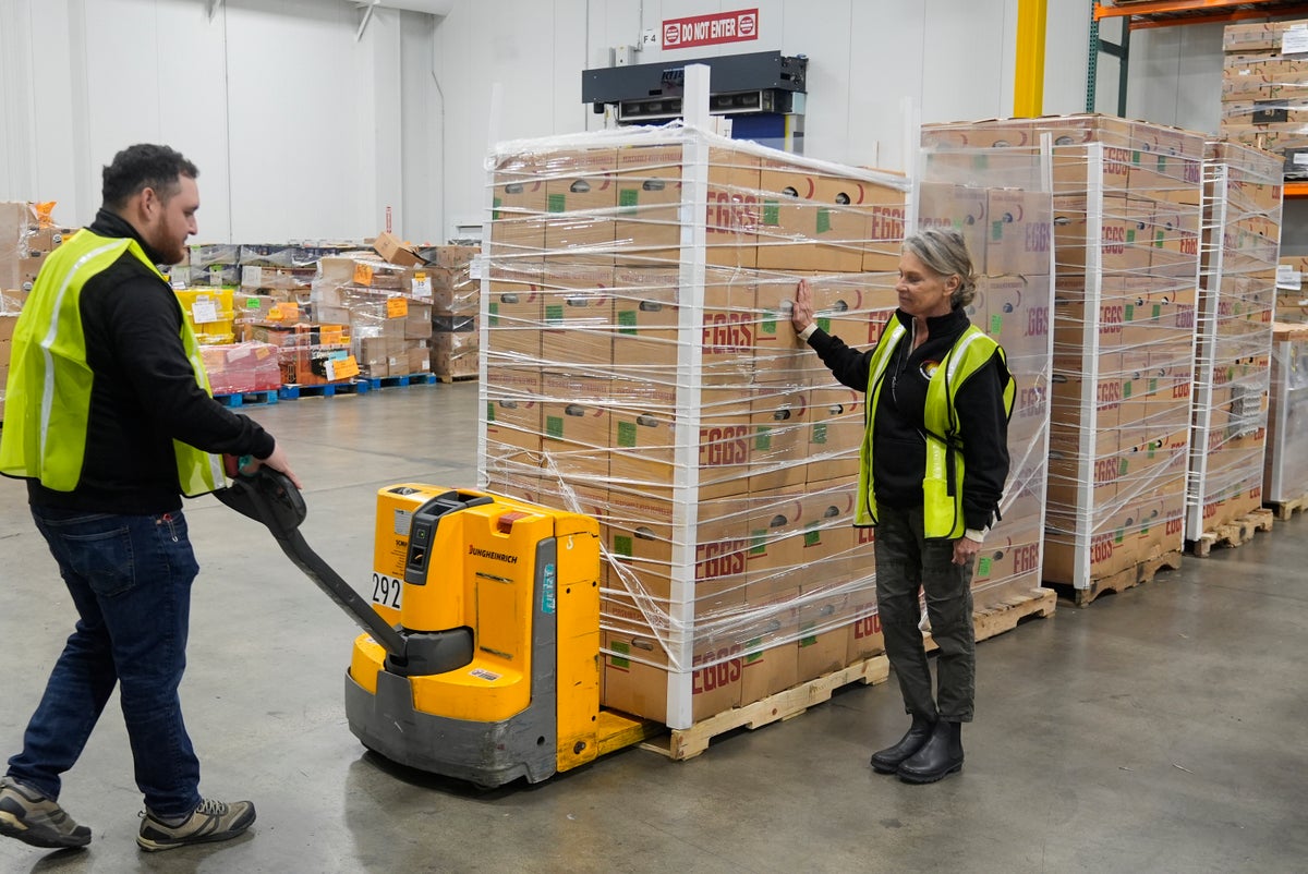 California farm donates hundreds of thousands of eggs to wildfire victims and first responders