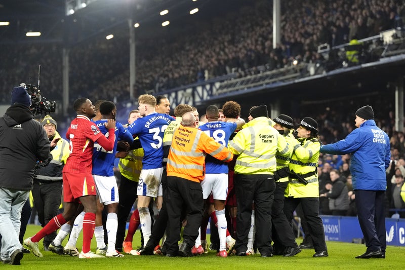 Thursday’s briefing: Thrilling Merseyside derby and Harry Kane downs Celtic