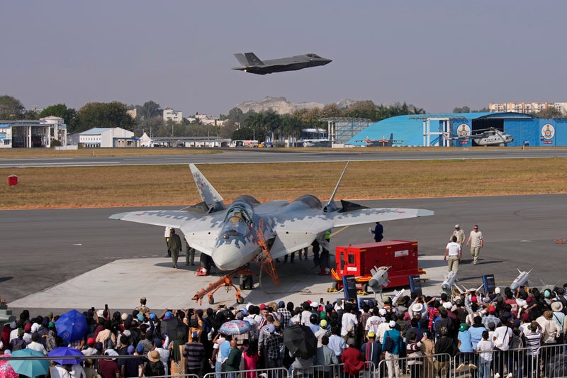 A rare photo shows Russian and American fighter jets in one place, in India