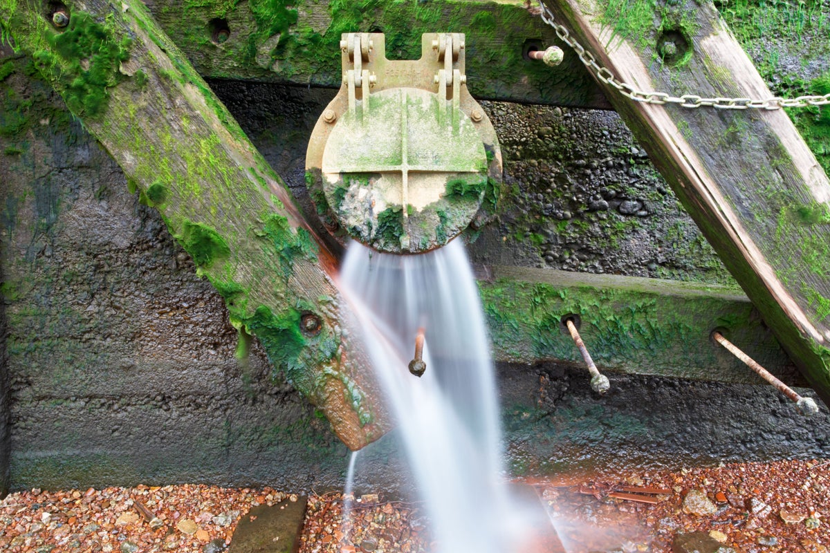Water firm to pay £280k after ‘unacceptable’ sewage failures