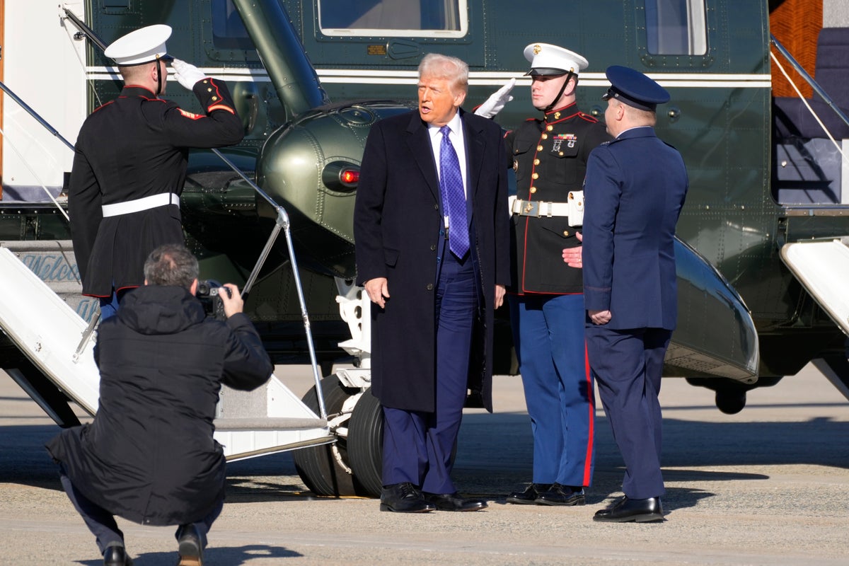 AP reporter and photographer barred from Air Force One over 'Gulf of Mexico' terminology dispute