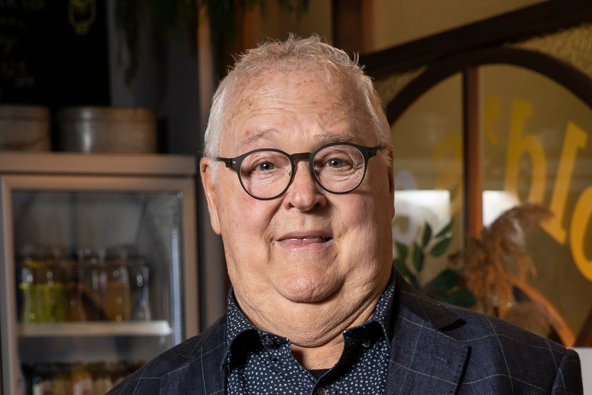 Neighbours star Ian Smith overjoyed at outliving terminal cancer diagnosis: ‘I was supposed to die in March’ Neighbours star Ian Smith overjoyed at outliving terminal cancer diagnosis: ‘I was supposed to die in March’