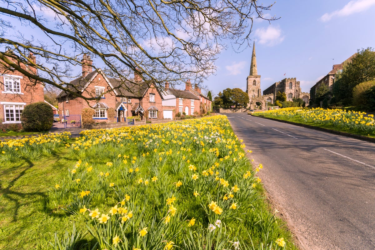 UK weather: When it will start to feel like spring as ‘anticyclonic gloom’ ends?