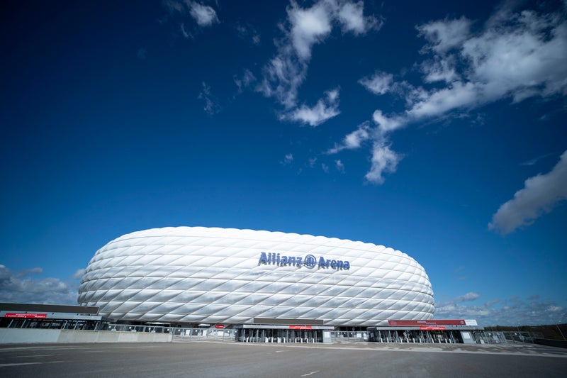 Bayern Munich vs Celtic LIVE: Team news and line-ups from Champions League play-off clash