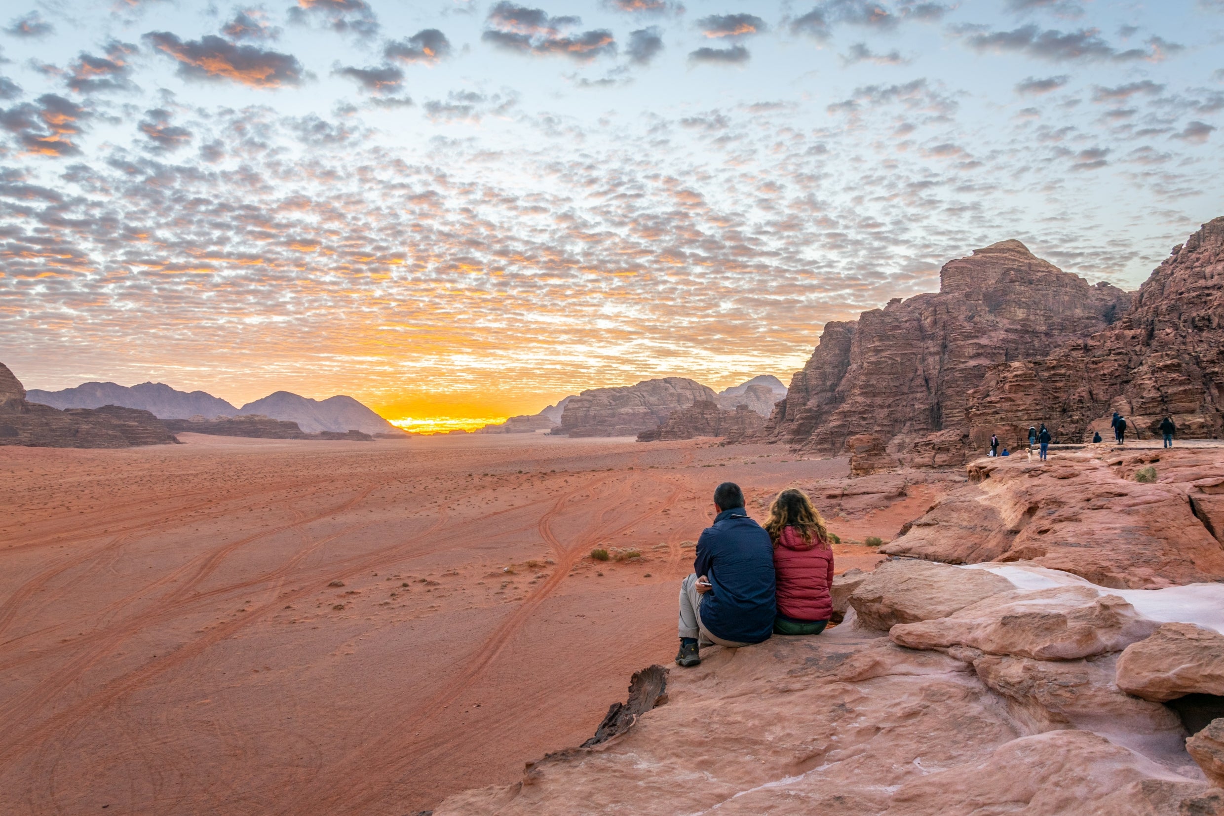 <p>The sun sets in Wadi Rum desert, Jordan</p>