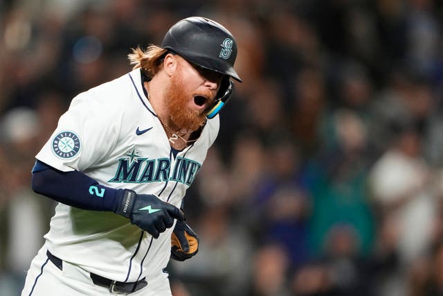 CACHORROS JUSTIN TURNER