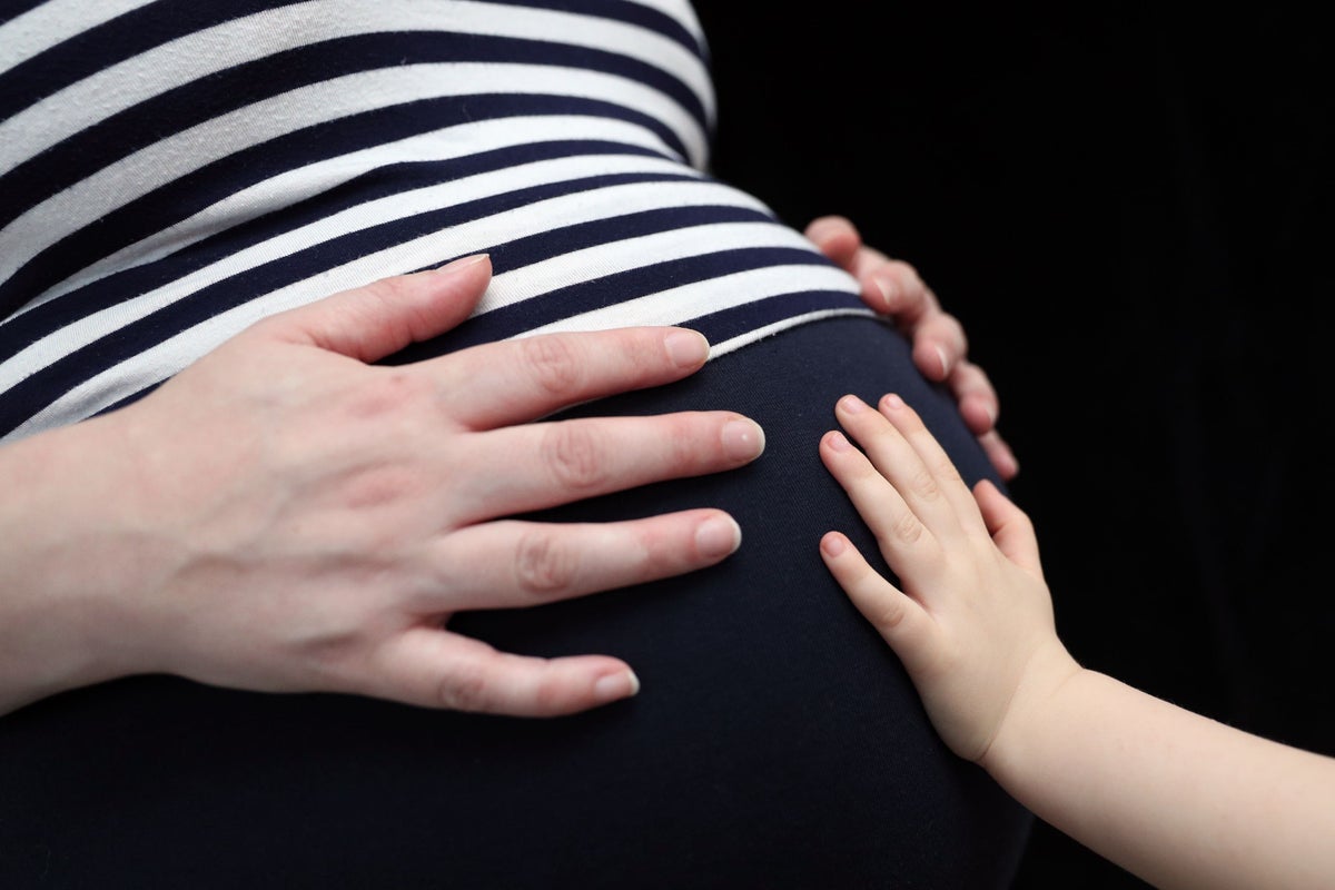NHS change allows expectant mothers to access maternity care sooner