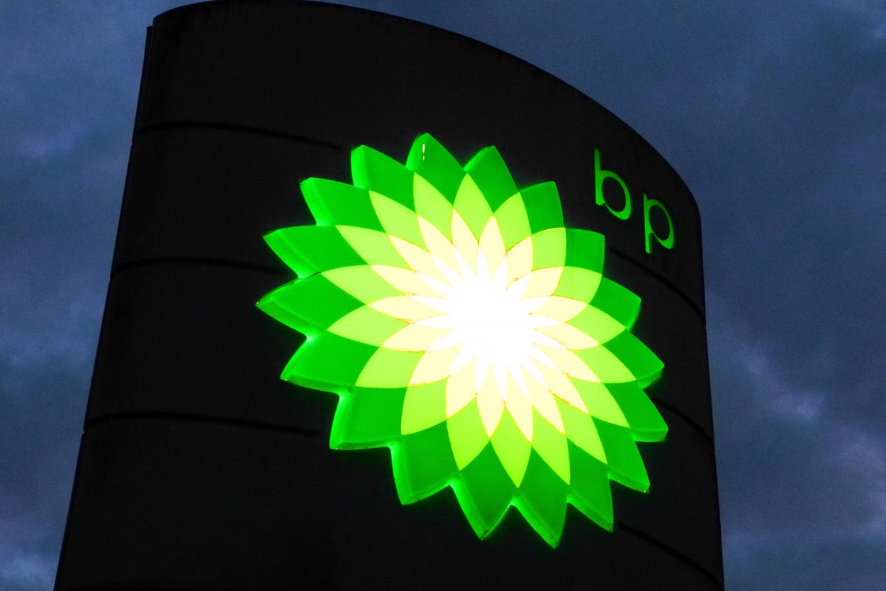 Bp Sign BP signs $25bn deal to redevelop Iraq’s oil and gasfields as it slashes ...