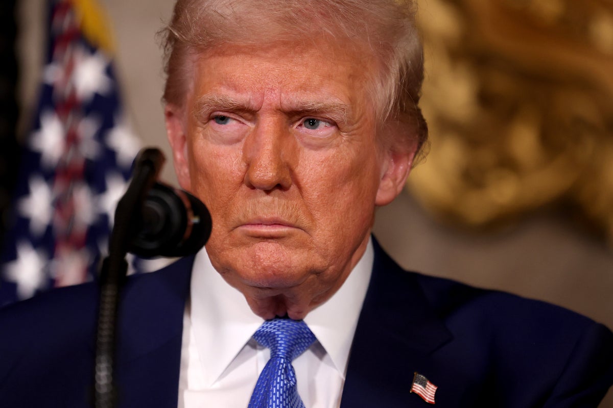 https://static.independent.co.uk/2025/02/20/13/43/President-Trump-Signs-Executive-Orders-At-Mar-a-Lago-In-Palm-Beach-Florida-r9gfti6y.jpeg?width=1200&auto=webp&trim=0%2C93%2C0%2C78