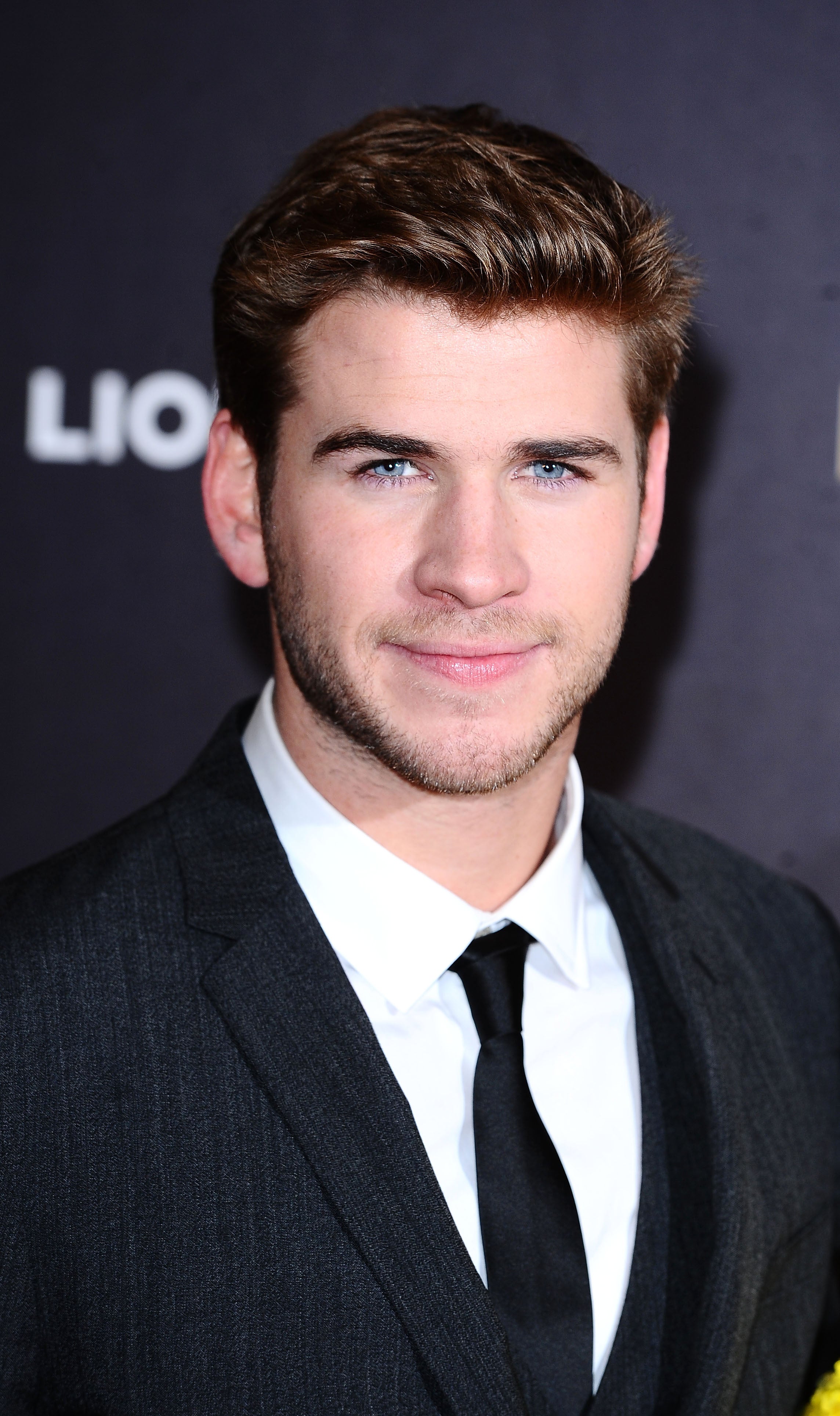 Liam Hemsworth played Josh Taylor