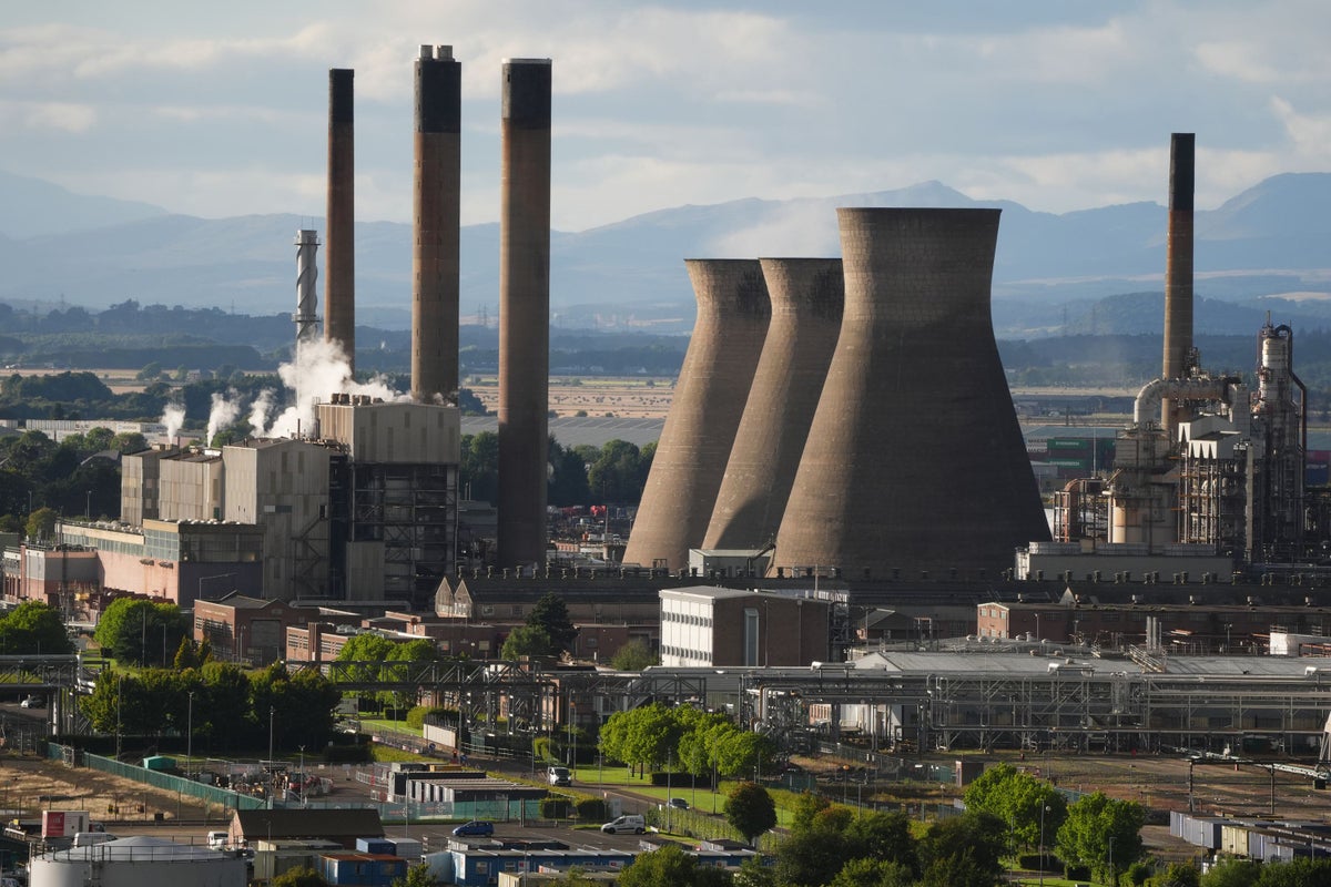 Scottish and UK governments both urged to ‘stand by’ Grangemouth workers